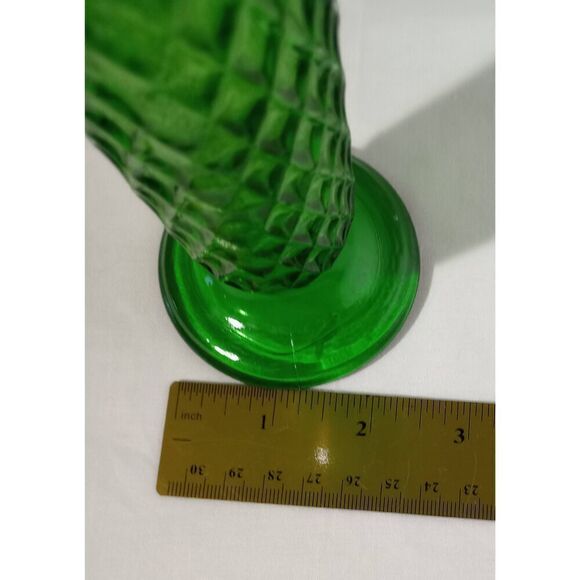 Vintage E.O Brody, green Emerald diamond cut tall vase - Picture 6 of 7
